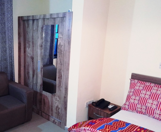 Room image description